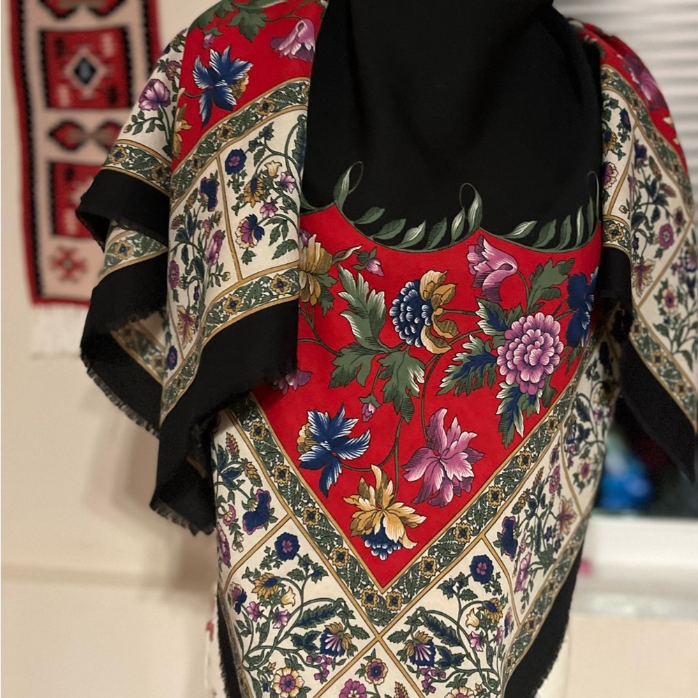 Floral Red & Black Paisley Square Scarf  Italy polyester shawl